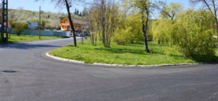 Au fost asfaltate 18 străzi din cele 50 programate anul acesta. Unde încep lucrările