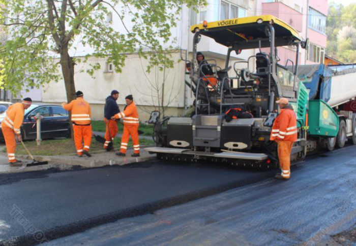 Lucrările pe bani publici, gură de oxigen pentru firmele de construcții