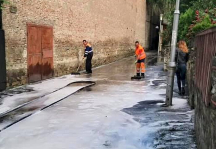 Spălăm pasajele pietonale în fiecare săptămână