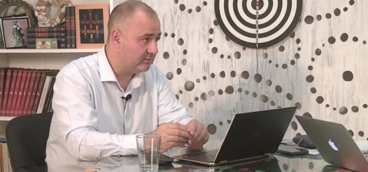 Cristian Niculae: Cel mai probabil TOATE școlile vor avea cursuri și dimineață și după-masă, în noul an școlar